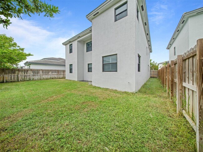Building Photo - 13362 SW 284th St