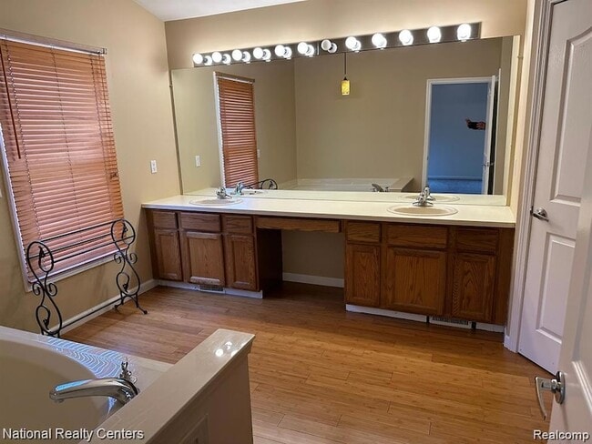 Building Photo - 1792 Bentley Ct