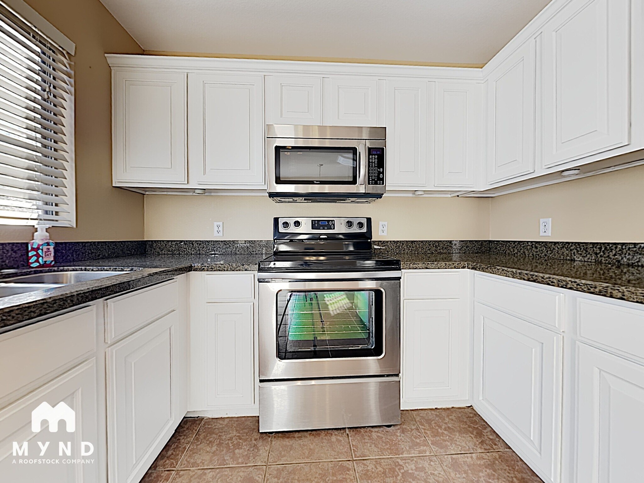 Building Photo - 24 W Ingram St