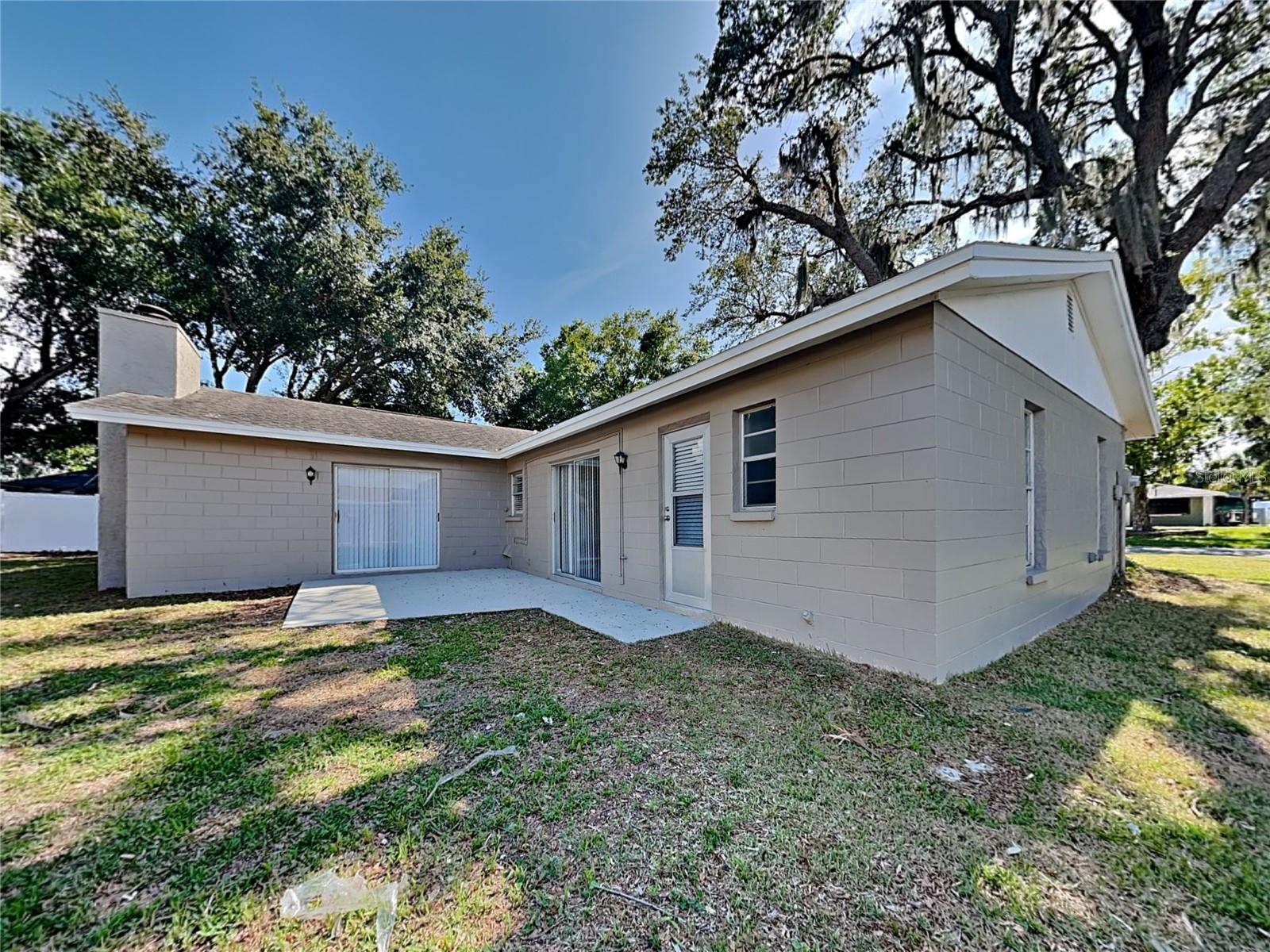 Building Photo - 646 Pine Forest Dr
