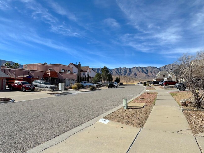 Building Photo - Northeast El Paso 3 Bed Refrig A/C by Fran...