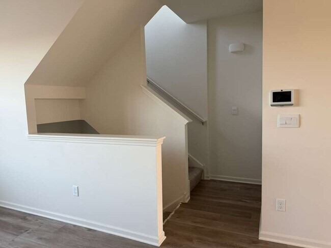 Building Photo - 2016 Yellowstone Blvd