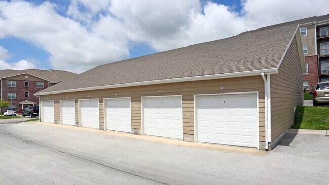Building Photo - 17551 Pinkney St