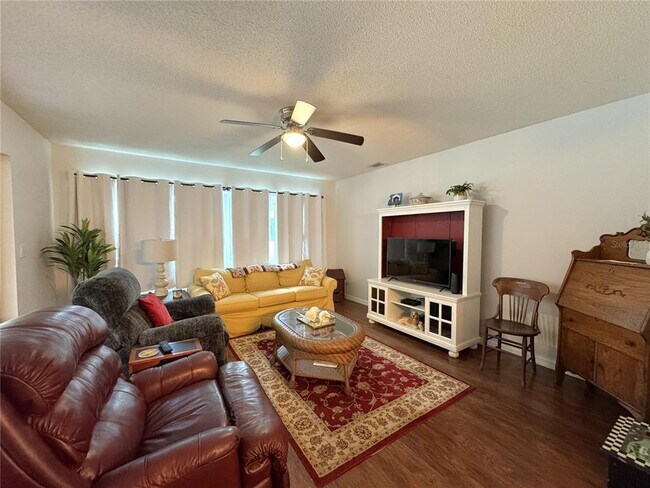 Building Photo - 205 S Ebb Way