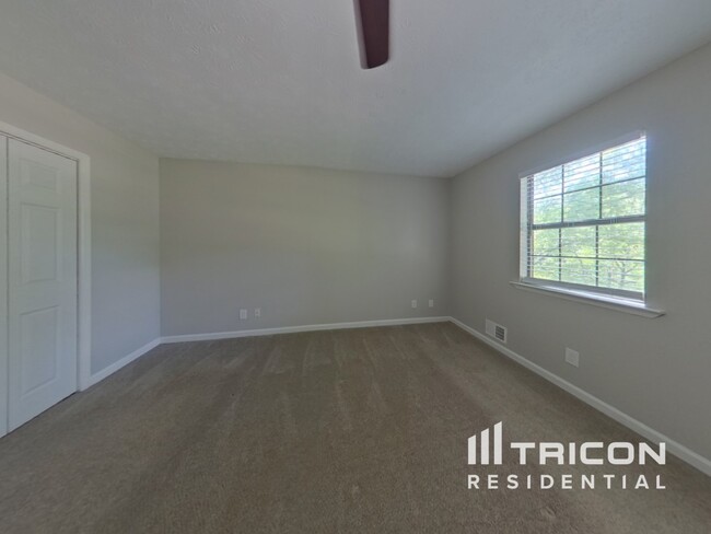 Building Photo - 531 Shefield Ct