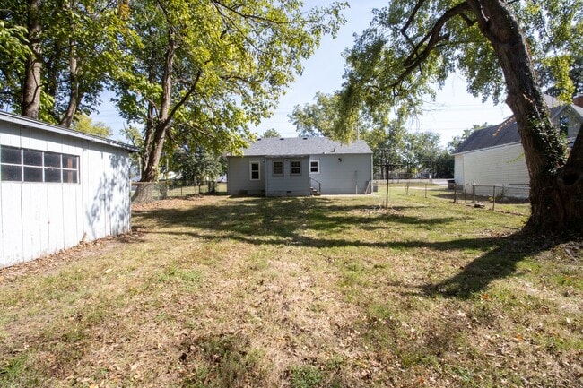 Building Photo - Charming 2 Bedroom Home in North Columbia