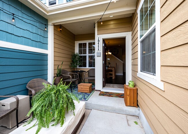 Building Photo - Gorgeous Gold Hills Mesa 2 Bedroom