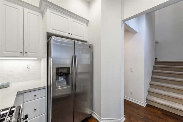 Building Photo - 31 Quartet-