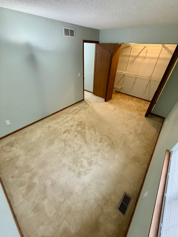 Building Photo - 2759 Pin Oak Dr