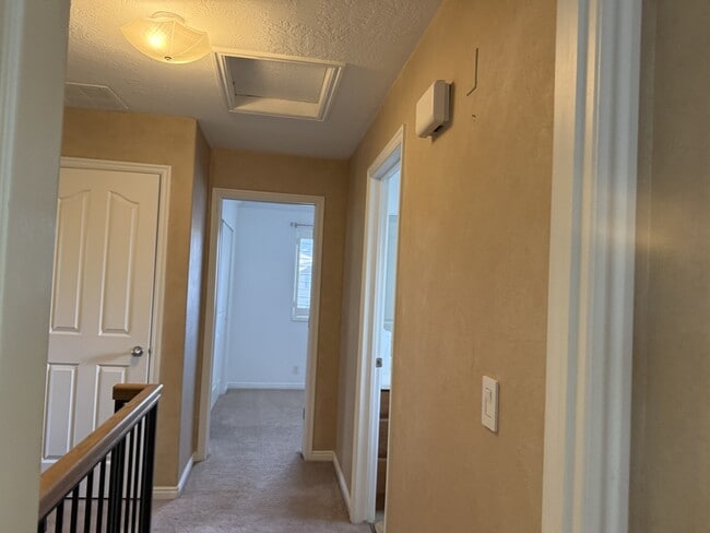 Building Photo - 7691 Willow Walk Ln