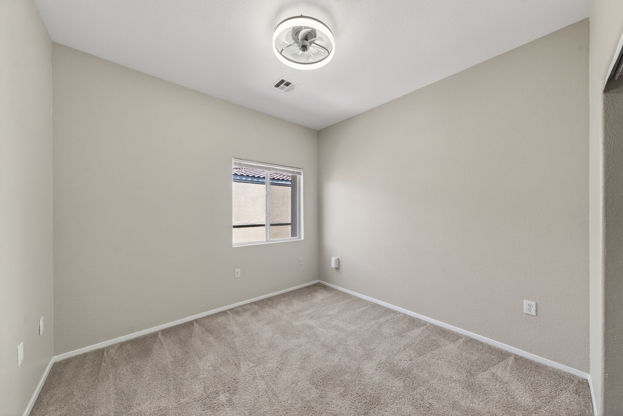 Building Photo - 6321 Blowing Sky St