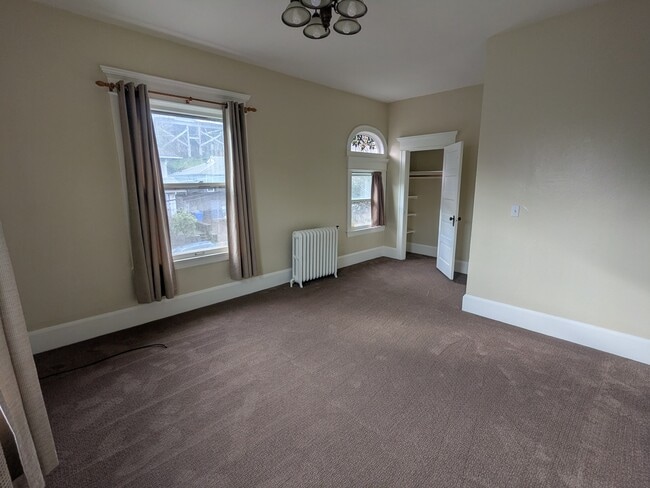 Living Room - 1435 SW Harrison St