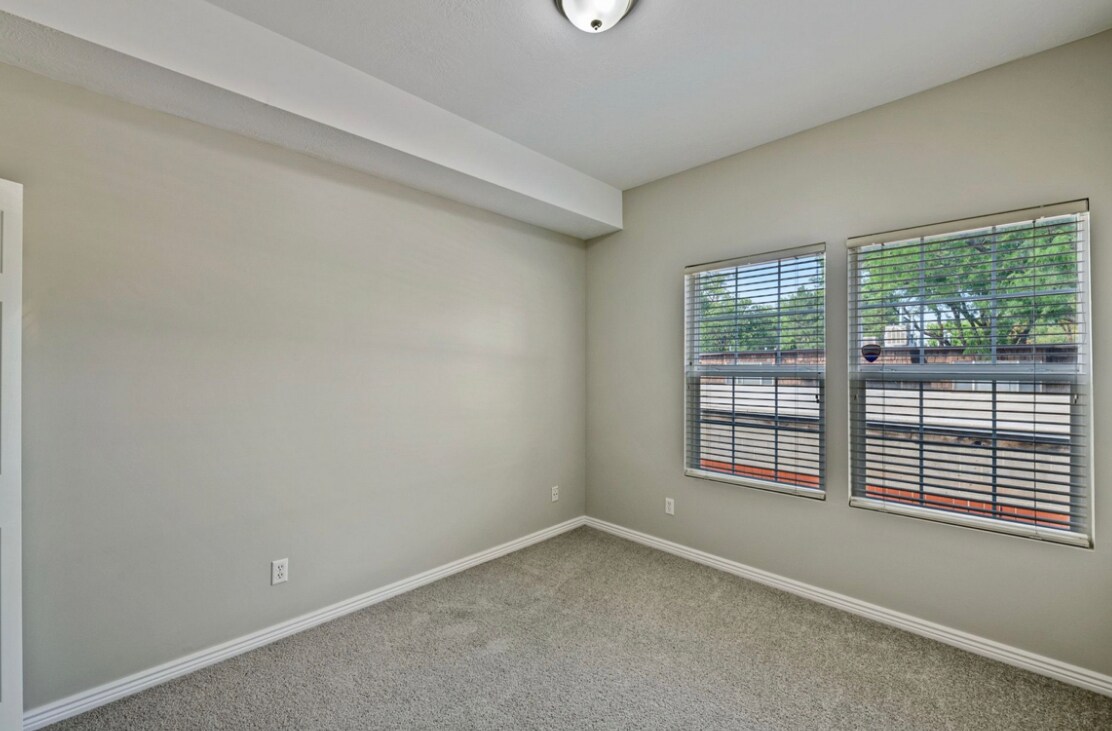 Building Photo - 3745 S 700 E
