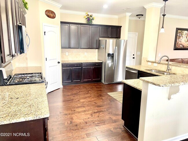 Building Photo - 3436 Flora Dr