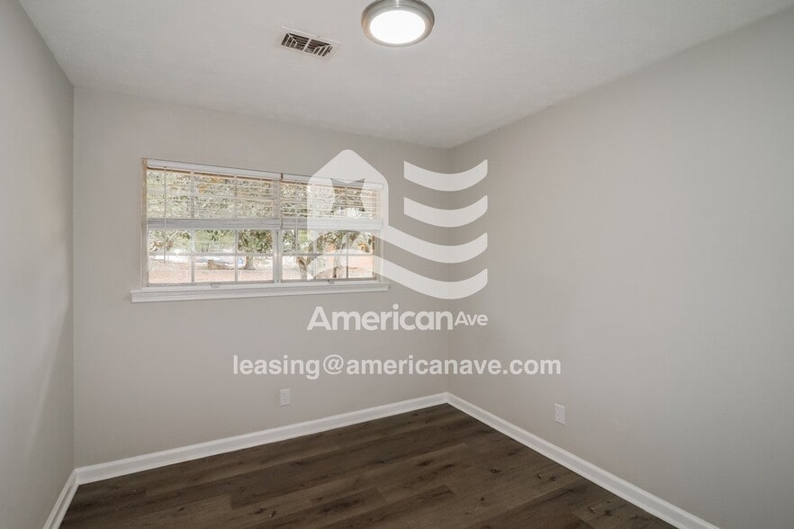 Building Photo - 141 Cosby Ct