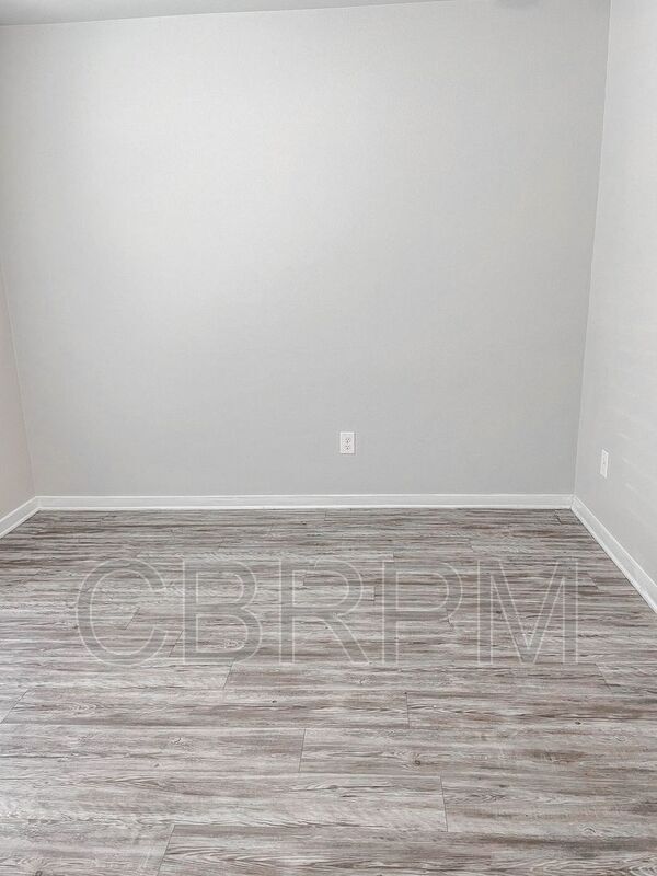 Building Photo - 2135 N Texas Ave