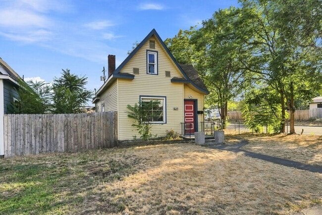 Building Photo - 527 W Shannon Ave