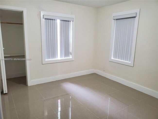 Building Photo - 701 Columbus Pkwy