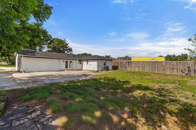 Building Photo - 3022 Valwood Pkwy