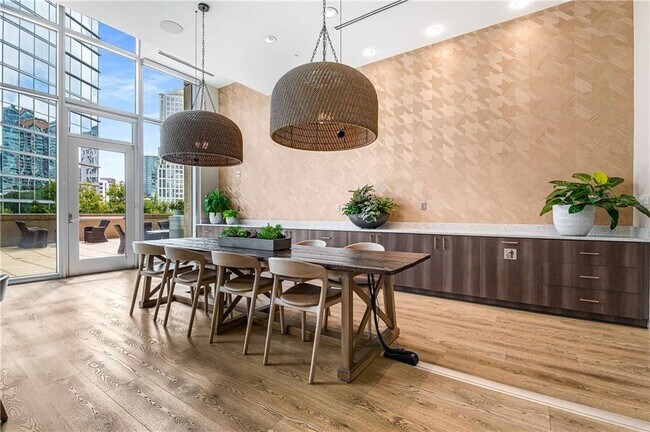 Building Photo - 1080 Peachtree St NE