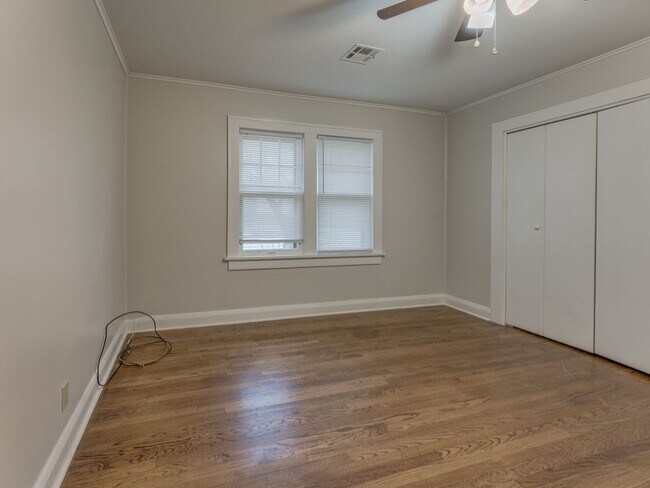 Building Photo - 3 Bedroom 2 Bath home in Shawnee!