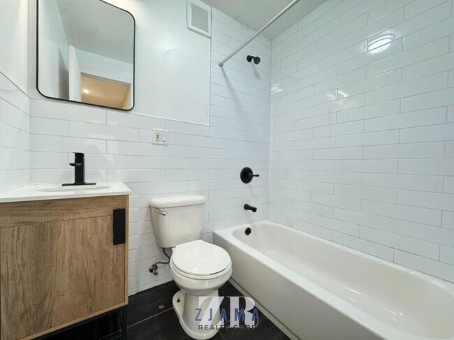 Building Photo - 2 bedroom in Brooklyn NY 11226