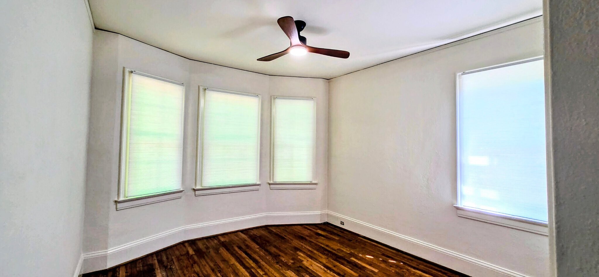 Building Photo - 1355 Magnolia Curve