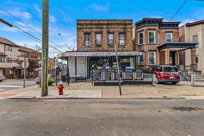 Building Photo - 245 Liberty Ave