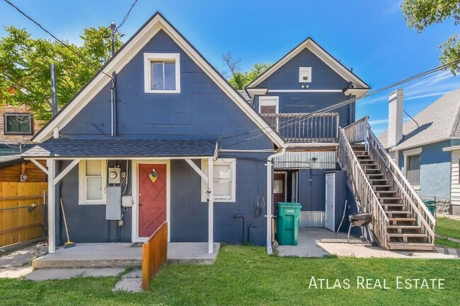 Building Photo - Beautifully Maintained Historic Home!