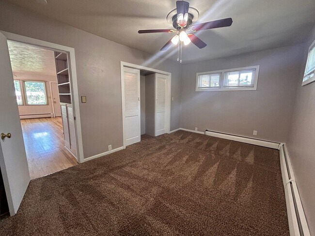 Building Photo - $0 DEPOSIT OPTION. 2 BEDROOM 1 BATH, XERISCAPED YARD CLOSE TO BELMAR, O'KANE PARK AND ST ANTHONY'S!