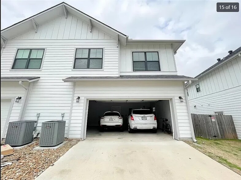 Building Photo - 2114 Crescent Pointe Pky