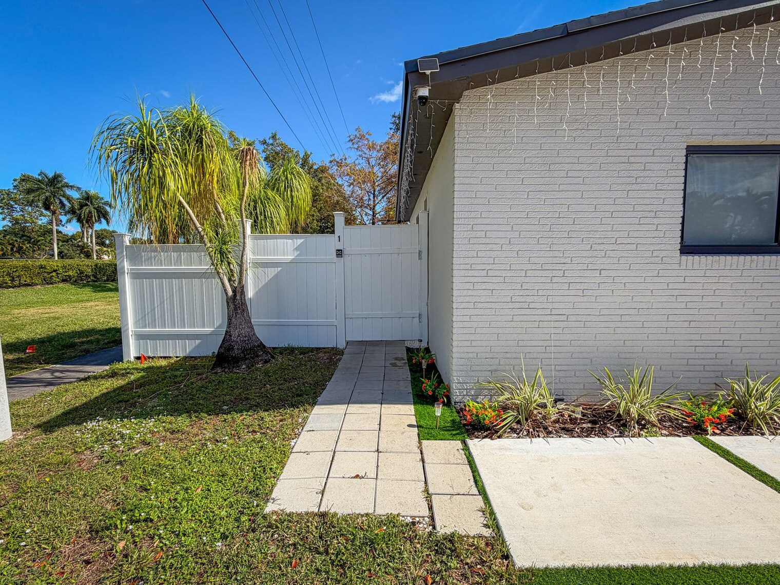 Building Photo - 2321 NW 114th Terrace