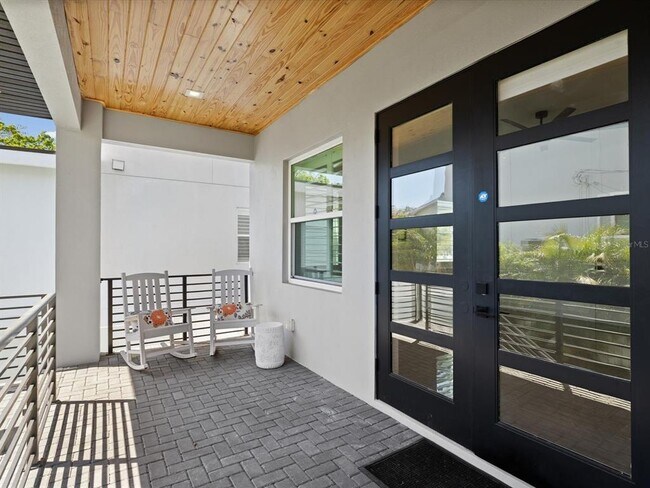 Building Photo - 5002 W Idaho St