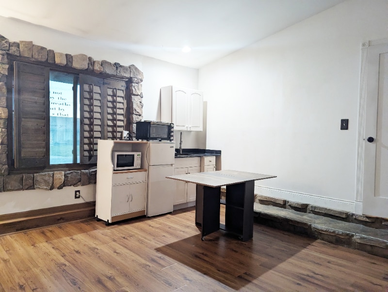 Building Photo - 13690 Westward Dr