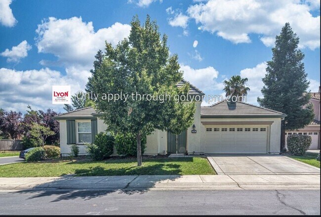 Building Photo - 4 br, 3.5 bath House - 390 Lanfranco Circle