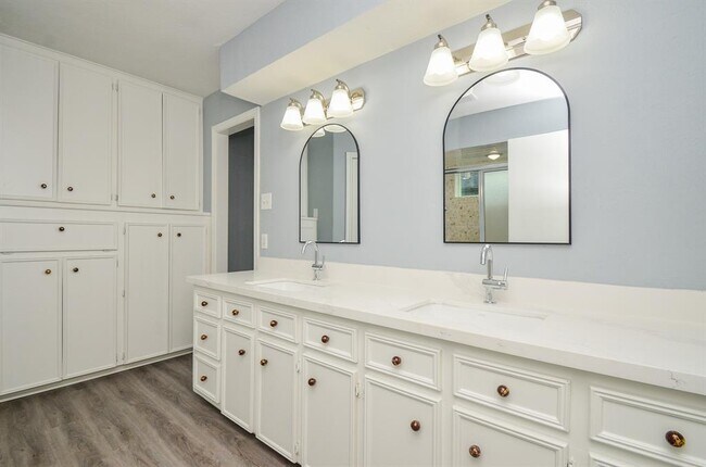 Building Photo - 7703 Quail Meadow Dr