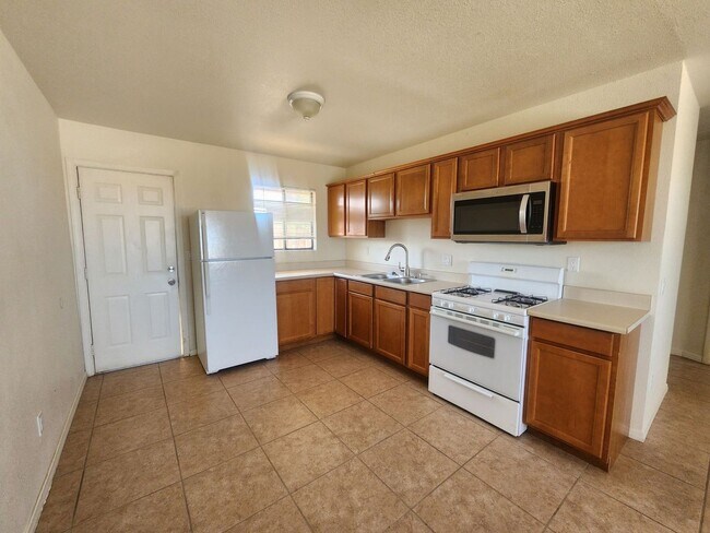 Building Photo - 73855 Desert Trail Dr