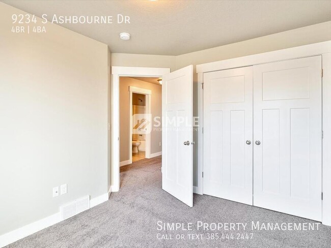 Building Photo - 9234 Ashbourne Dr