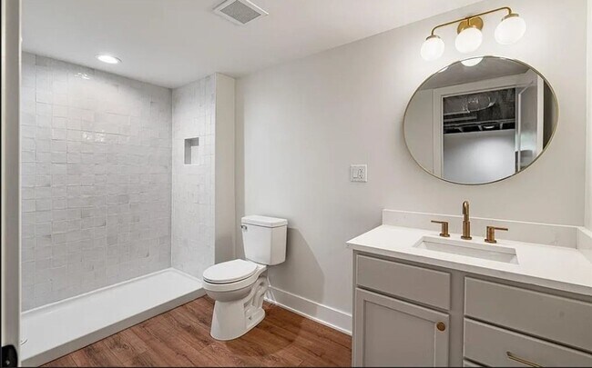 Building Photo - 6111 W 58th St