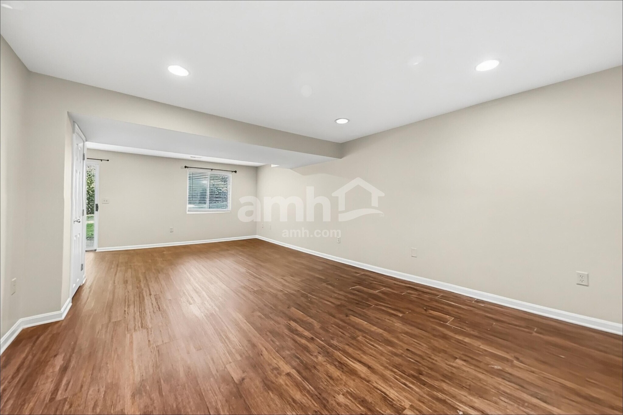 Building Photo - 2626 Sterling Ter
