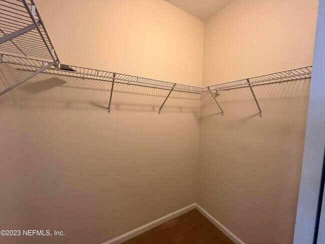 Building Photo - 1590 Calming Water Dr