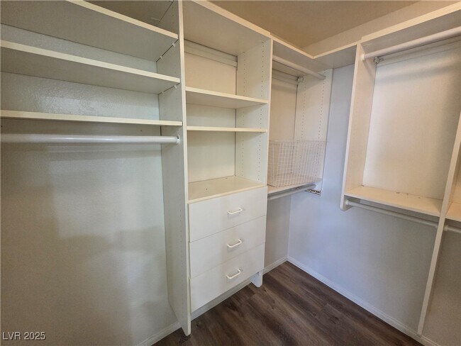 Building Photo - 8204 Tivoli Cove Dr