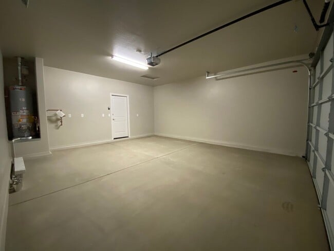 Building Photo - 1427 Amethyst Ln