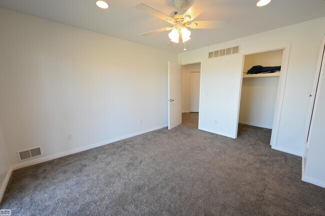 Building Photo - 28777 Berwick Ct