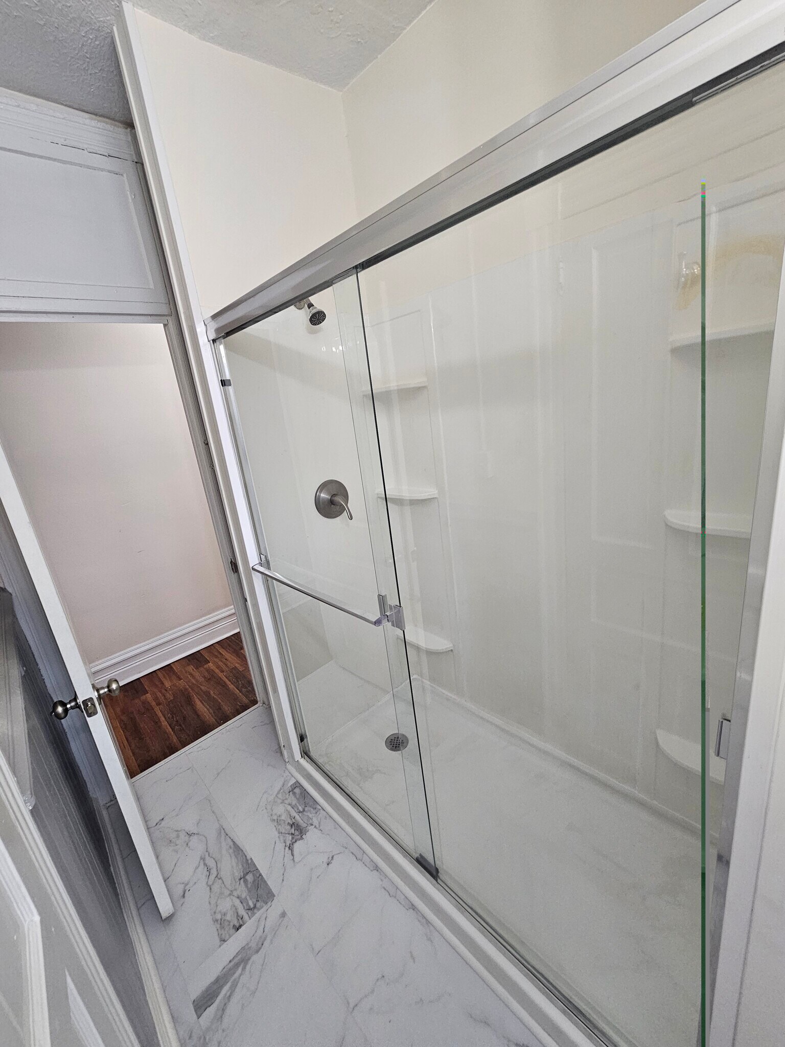 Building Photo - 132 W Douglass St