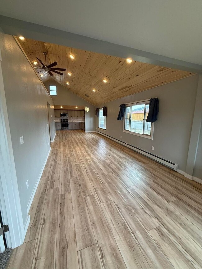 Building Photo - Stunning 5-Bedroom Home located in Butte MT