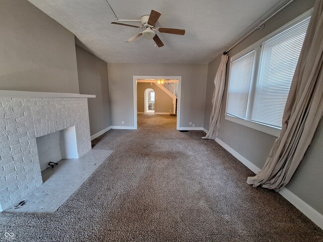 Building Photo - 4841 N College Ave