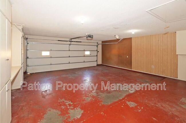 Building Photo - 21 Edgewood Ln
