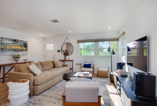 Building Photo - 12945 Welby Way