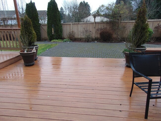 Building Photo - 4+ Bedroom/2.5 Bath Luxury Kirkland Home.  Spacious Home, Rose Hill Area!  A Must See!